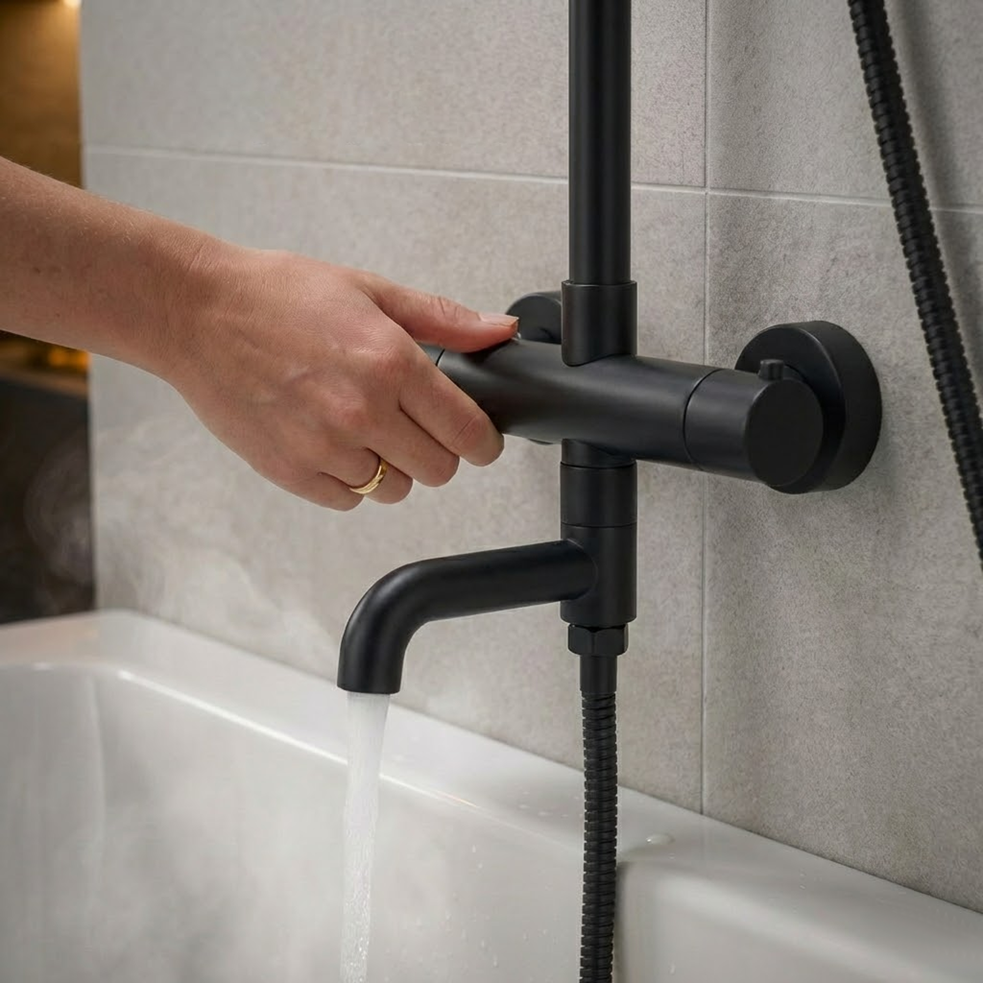 Modern Round Thermostatic Shower with Filler – Matt Black